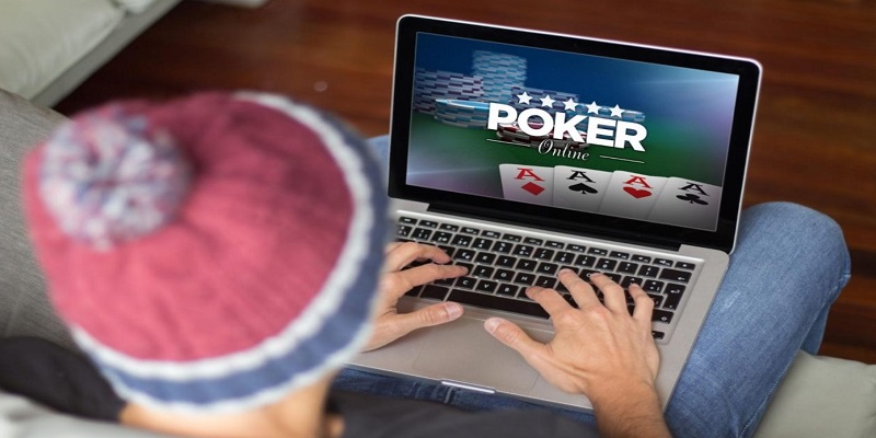 Định nghĩa và lợi ích của chơi bài Poker online